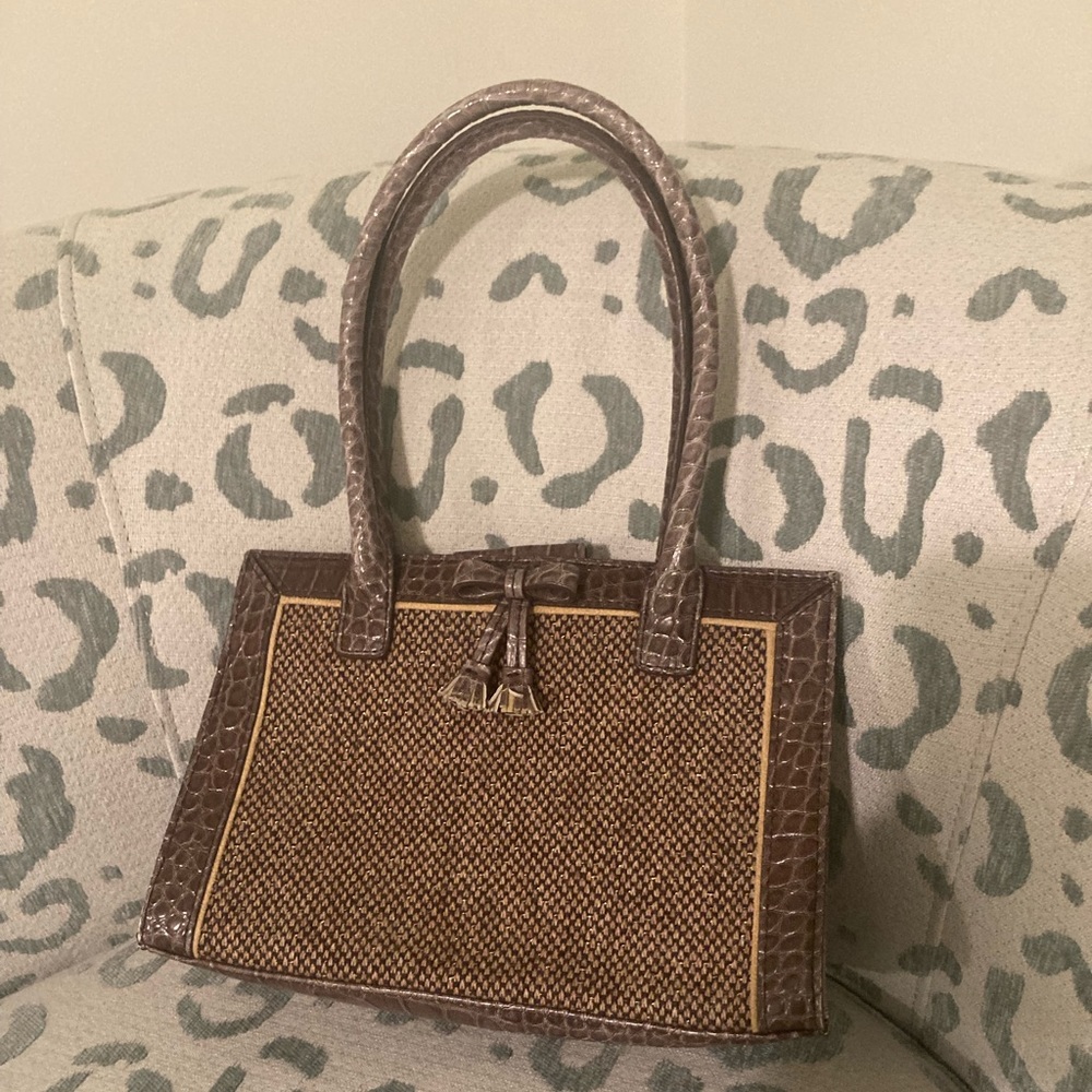 Liz Claiborne small handbag brown alligator skin look magnetic snap closure